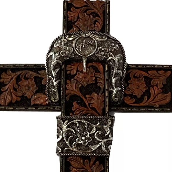 Rustic Cross Western 12" Ceramic Brown Black Belt Buckle Wall Decor - Picture 2 of 6